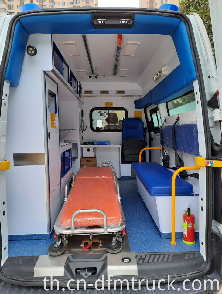 FORD TRANSIT AMBULANCE 6